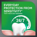 Sensodyne משחת שיניים פחם להלבנת שיניים בטעם מנטה (מארז של 3) - Image 6